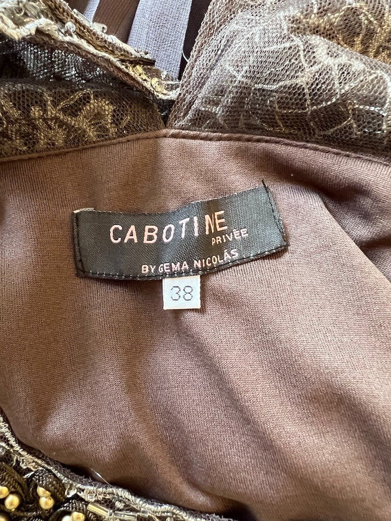 661886
