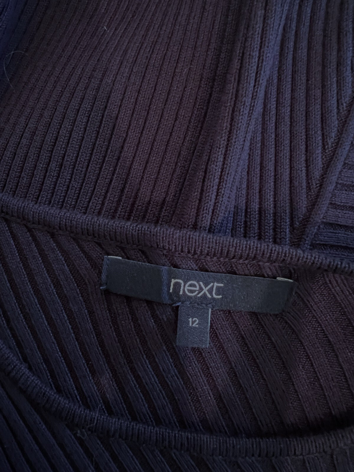 661057