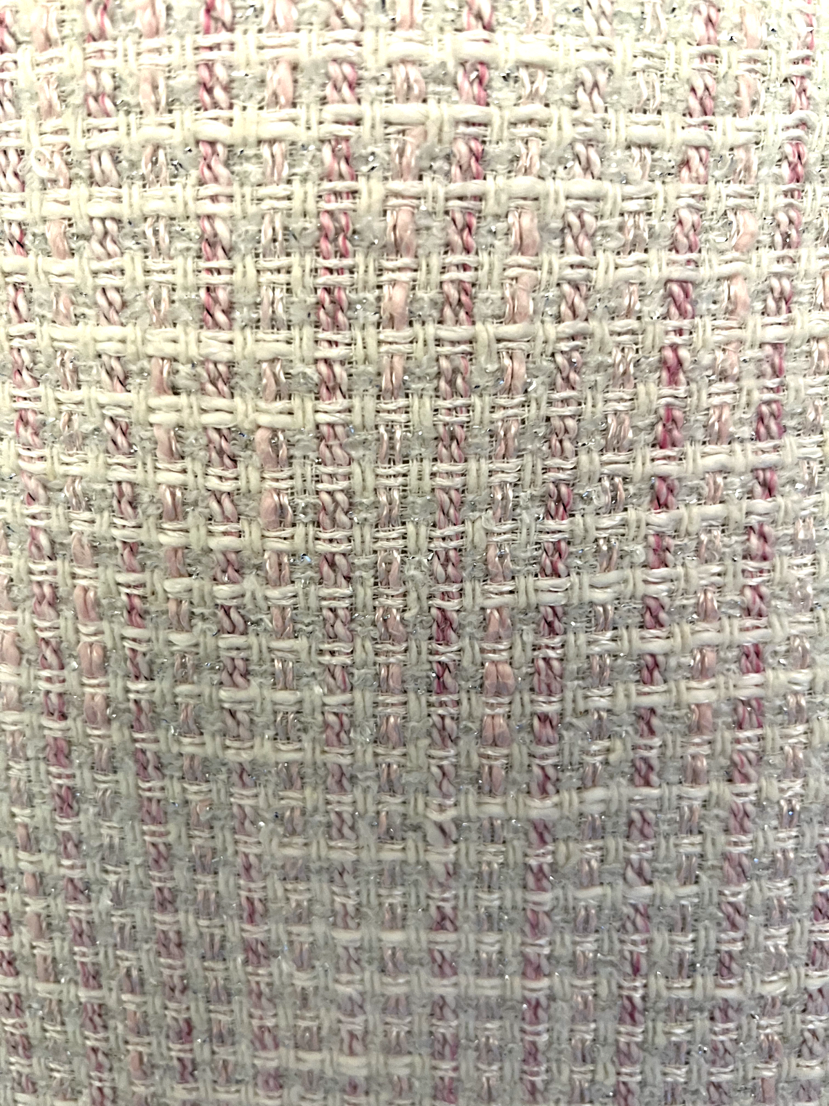 661843