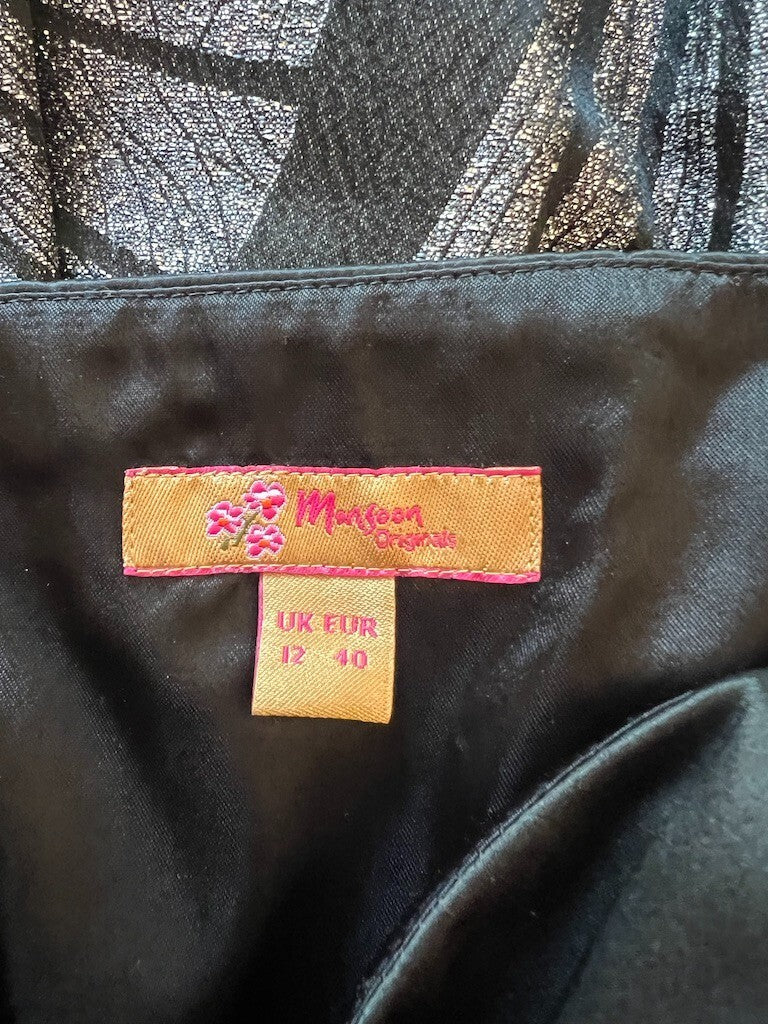 661836