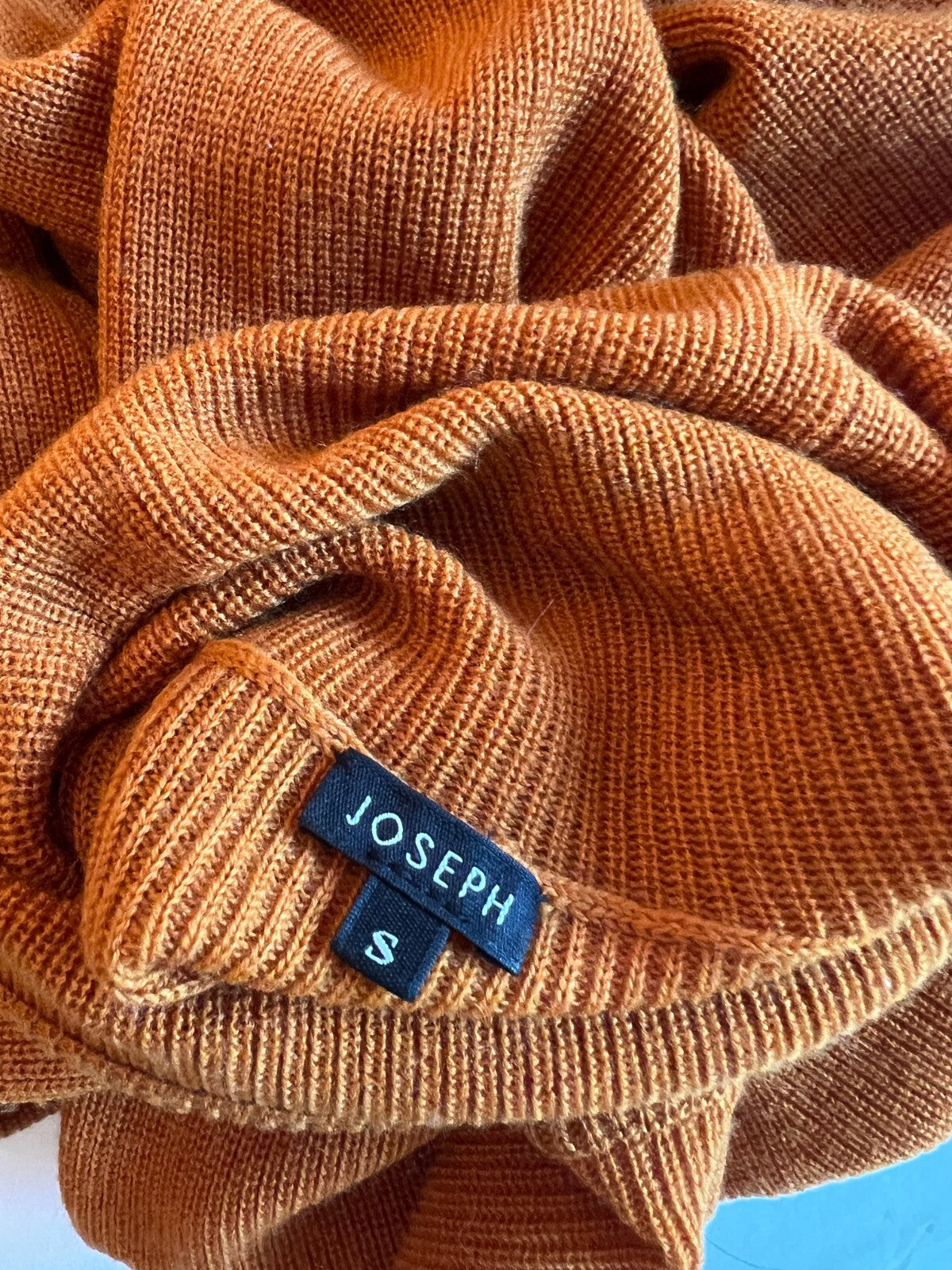 661868