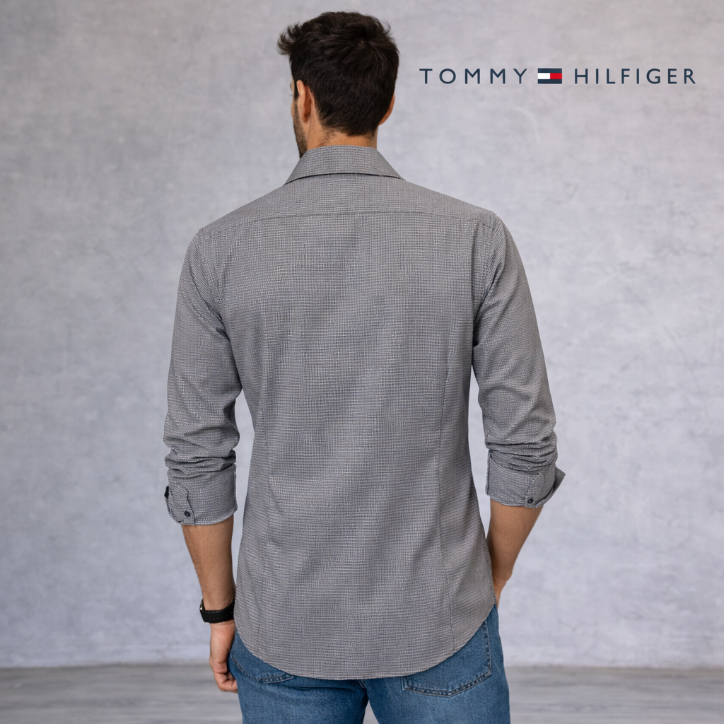 Tommy Hilfiger Slim Fit Navy Shirt – Size M - 40/15.5"