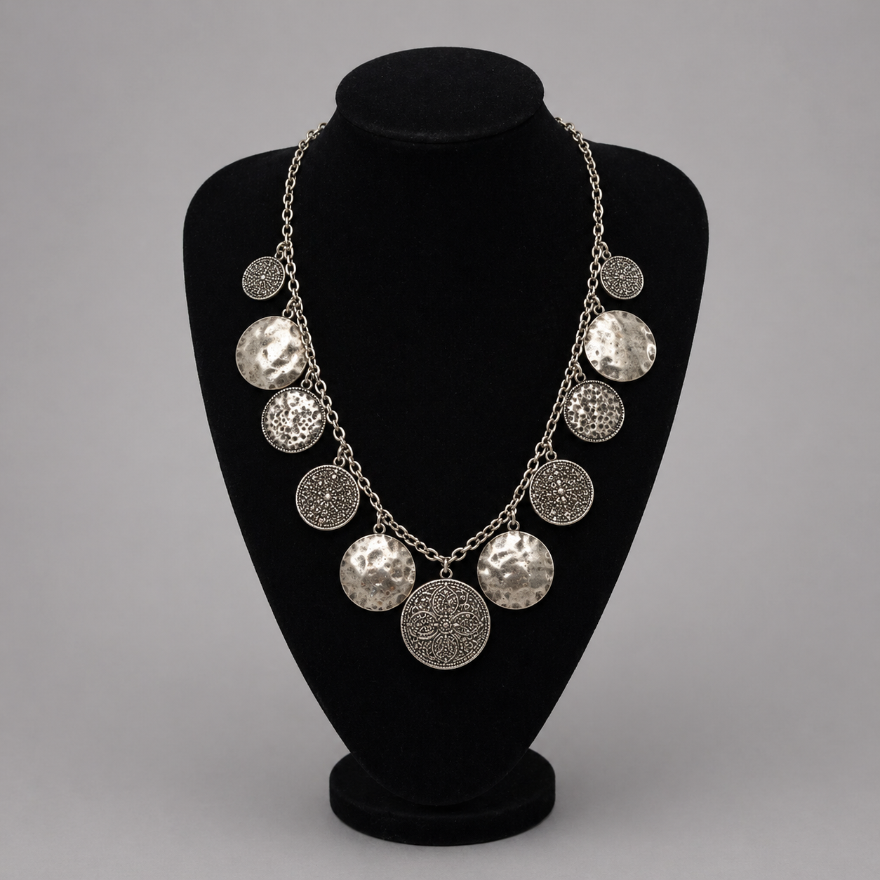 Vintage 1980's Beaten & Patterned Metal Disc Necklace