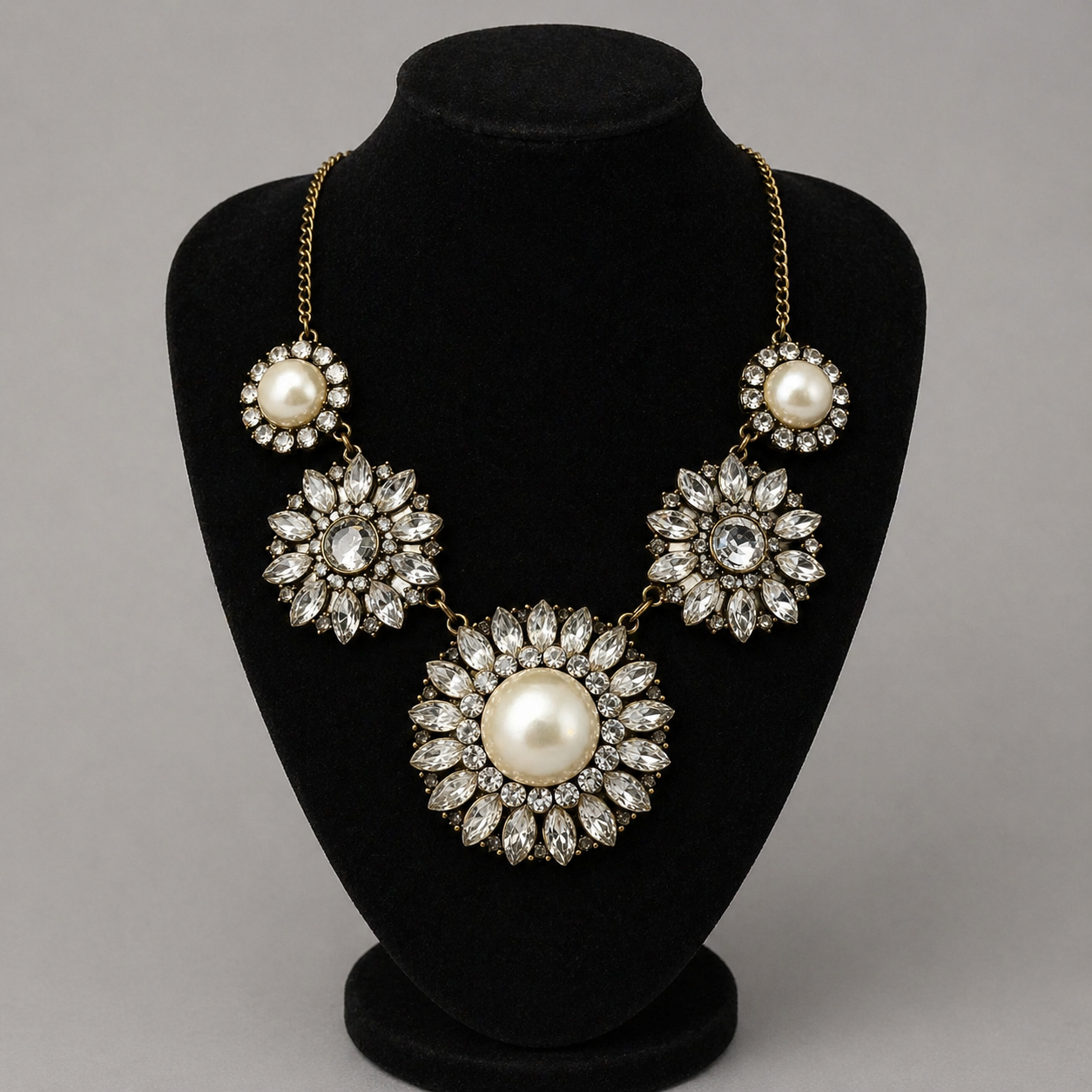 Unique Statement Rhinestones & Faux Pearls Necklace